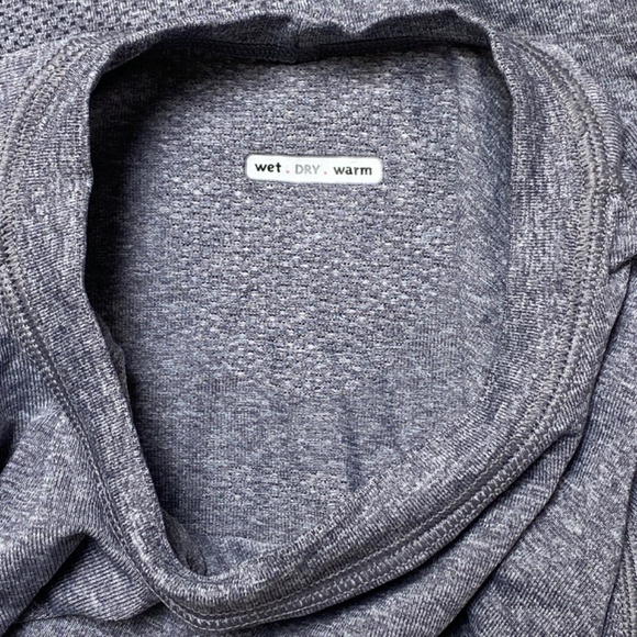 Lululemon Men's Wet-Dry-Warm T-Shirt - Picture 5 of 5